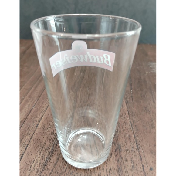 Budweiser Pint Glass 16 oz Beer Barware Red Bowtie Logo Libbey Style Clear Pub - Picture 2 of 3